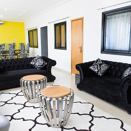 Maxwell Court Apartments อักกรา ภายนอก รูปภาพ