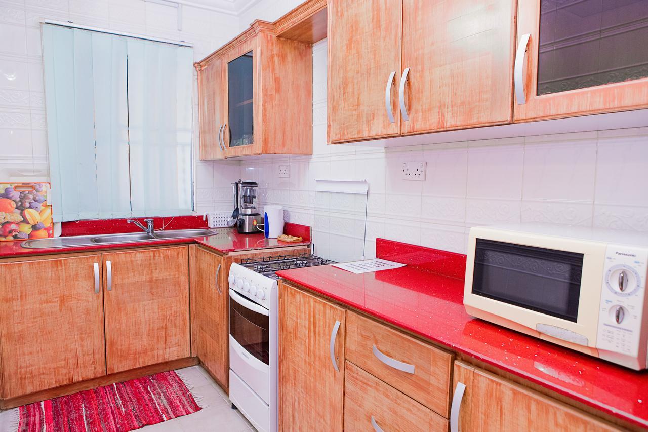 Maxwell Court Apartments อักกรา ภายนอก รูปภาพ