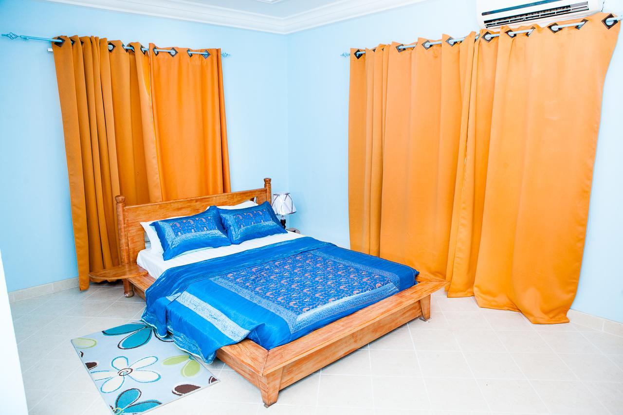 Maxwell Court Apartments อักกรา ภายนอก รูปภาพ