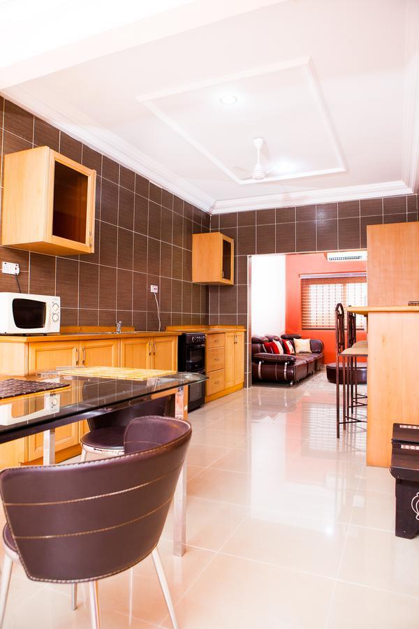 Maxwell Court Apartments อักกรา ภายนอก รูปภาพ