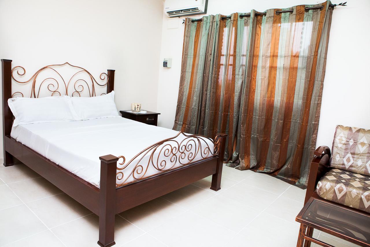 Maxwell Court Apartments อักกรา ภายนอก รูปภาพ