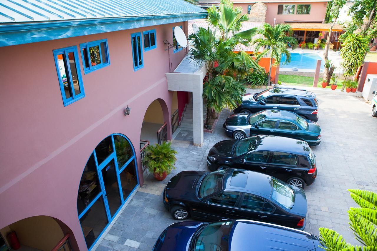 Maxwell Court Apartments อักกรา ภายนอก รูปภาพ
