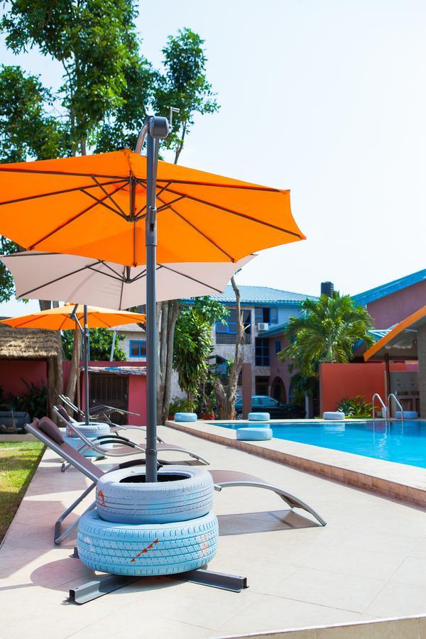 Maxwell Court Apartments อักกรา ภายนอก รูปภาพ