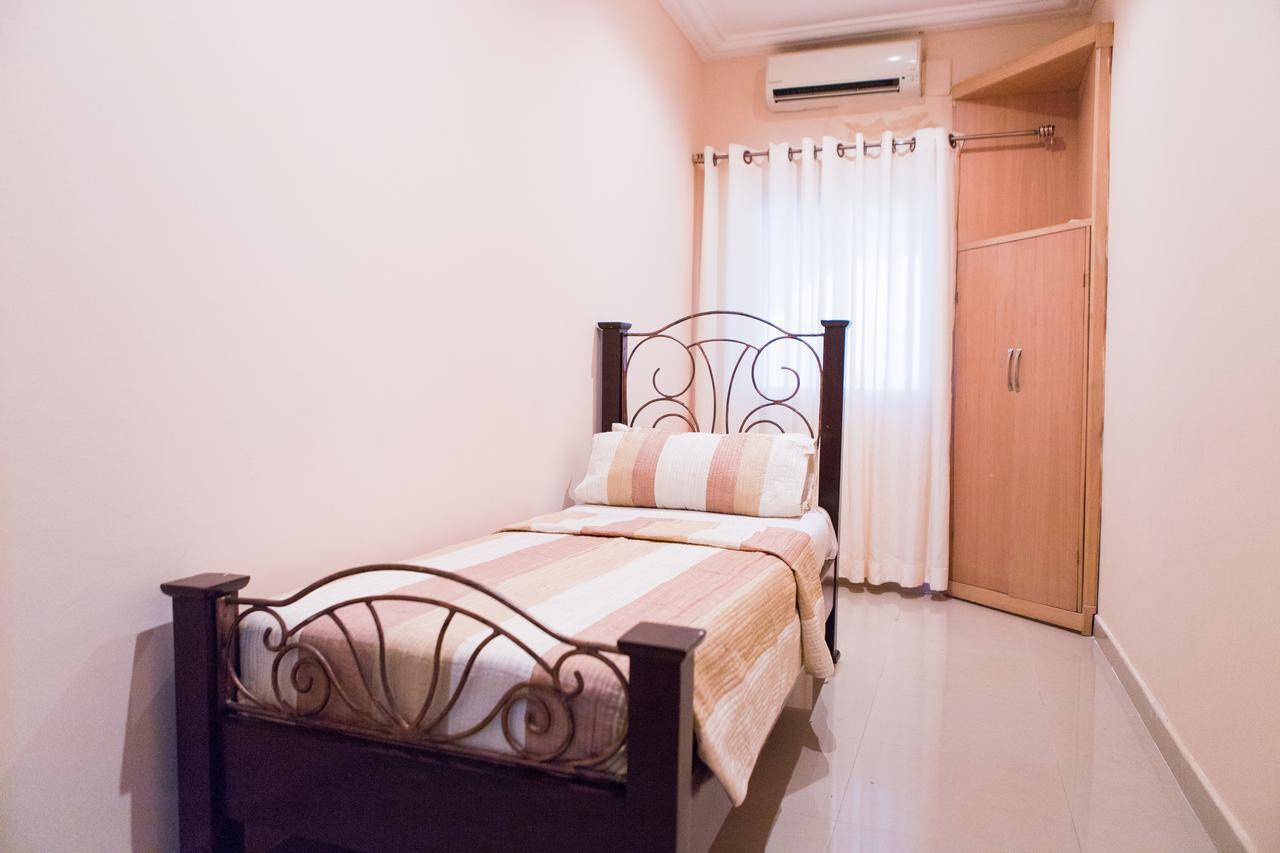 Maxwell Court Apartments อักกรา ภายนอก รูปภาพ