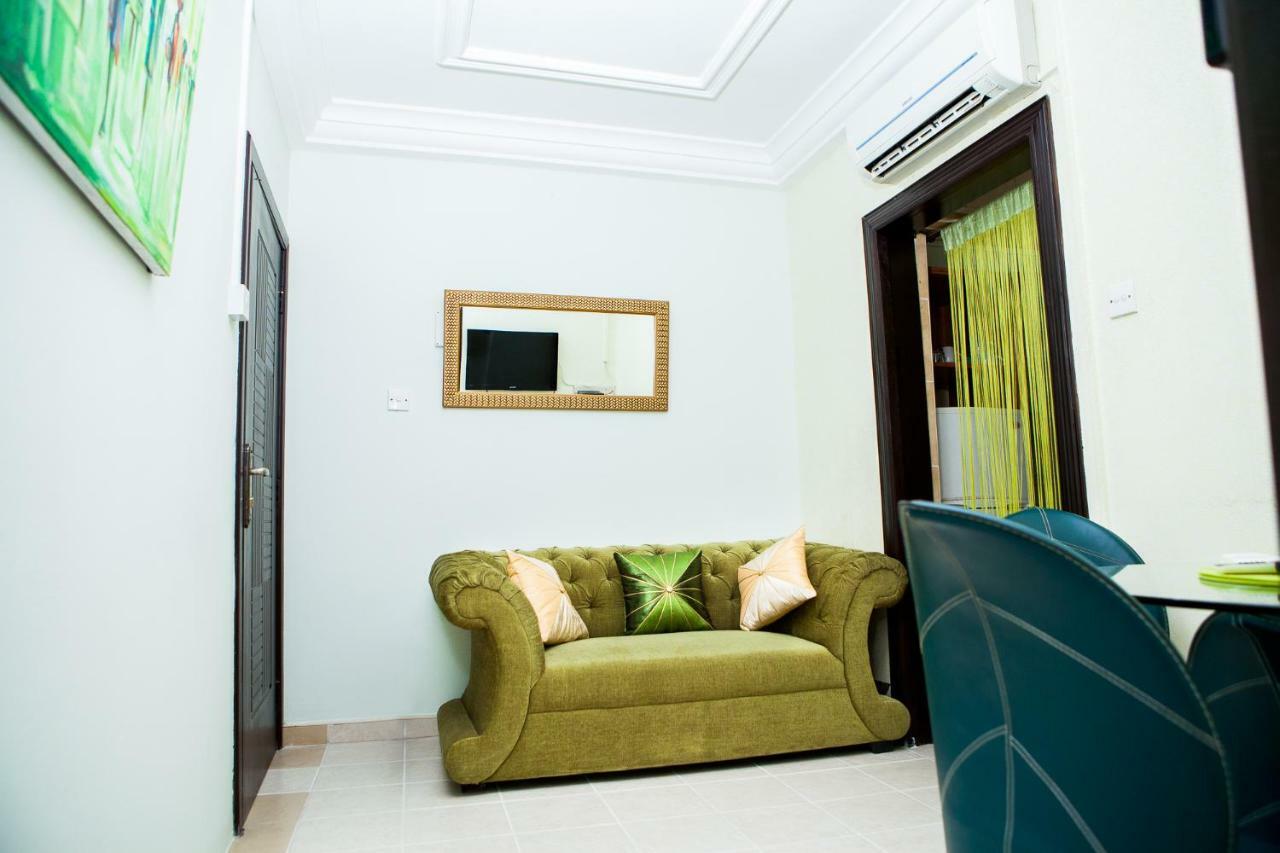 Maxwell Court Apartments อักกรา ภายนอก รูปภาพ